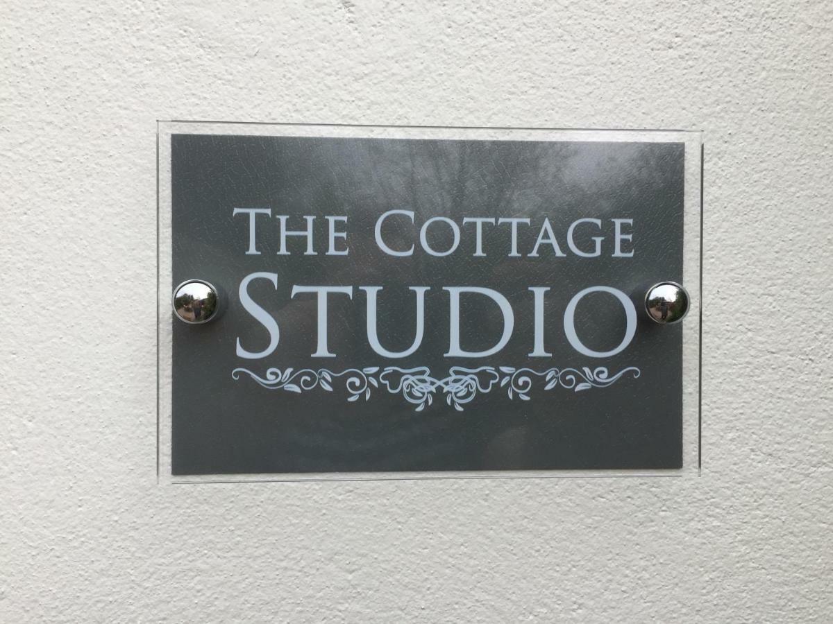 The Cottage Studio 伍尔 外观 照片